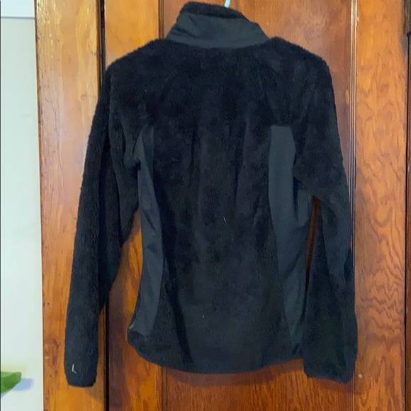 Black fuzzy Columbia jacket - Picture 2 of 4